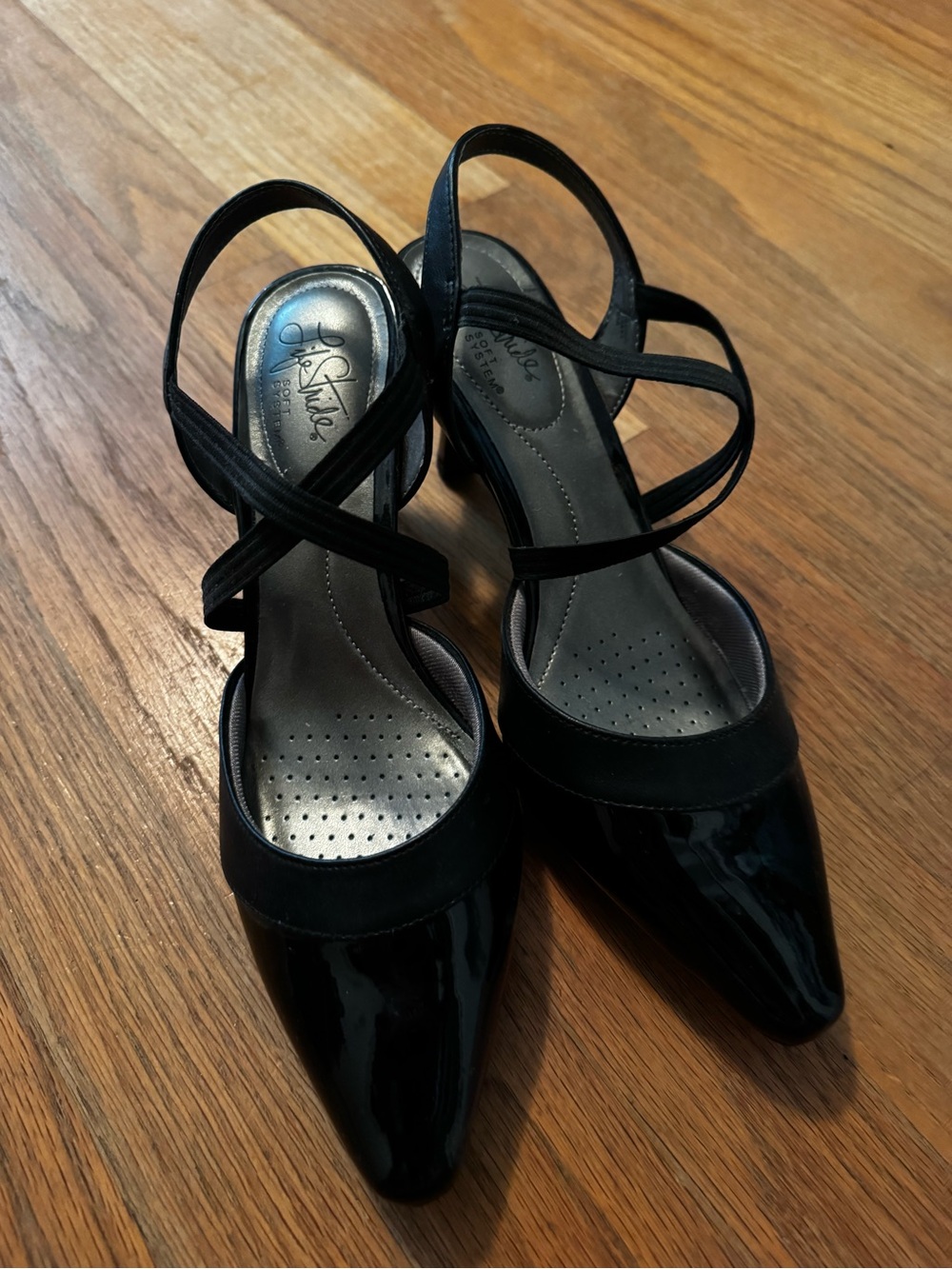 stem Black Patent Pointed Slingback Heels with Crisscross Straps